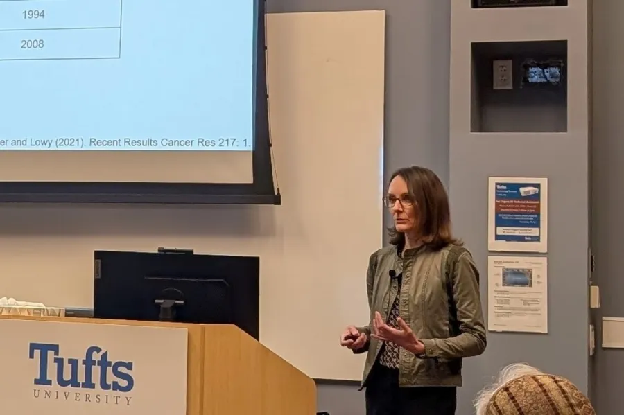 Researcher presenting at the 5th Converging on Cancer @Tufts Symposium