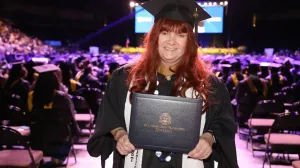 Cancer survivor earns MBA amidst chemotherapy