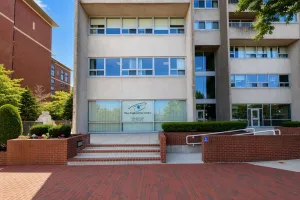 Tufts Medical Center New England Eye Center – Brookline
